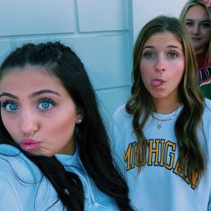 Meet your Posher, Alexis